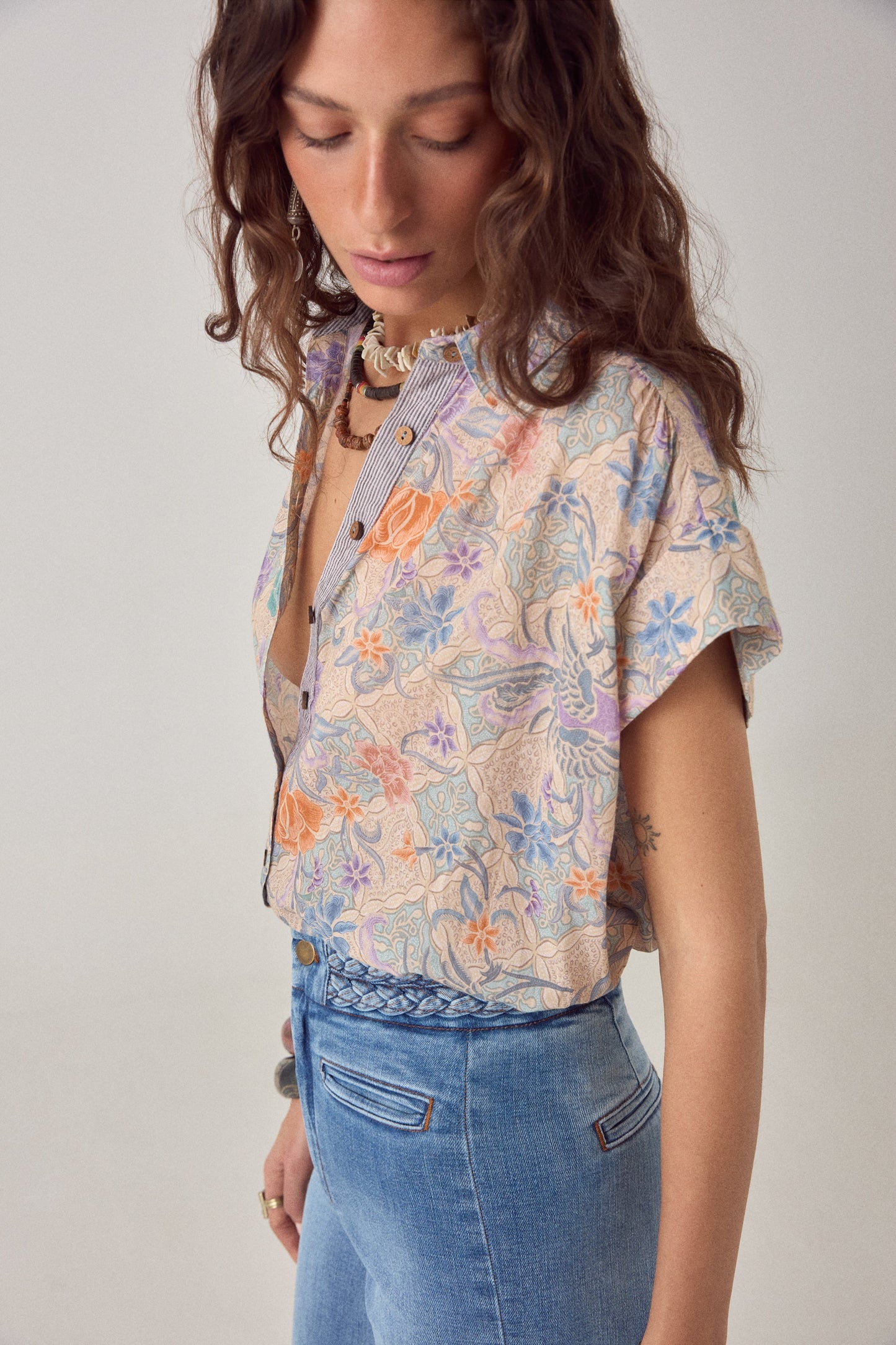CAMICIA FLORA CONTRASTE™