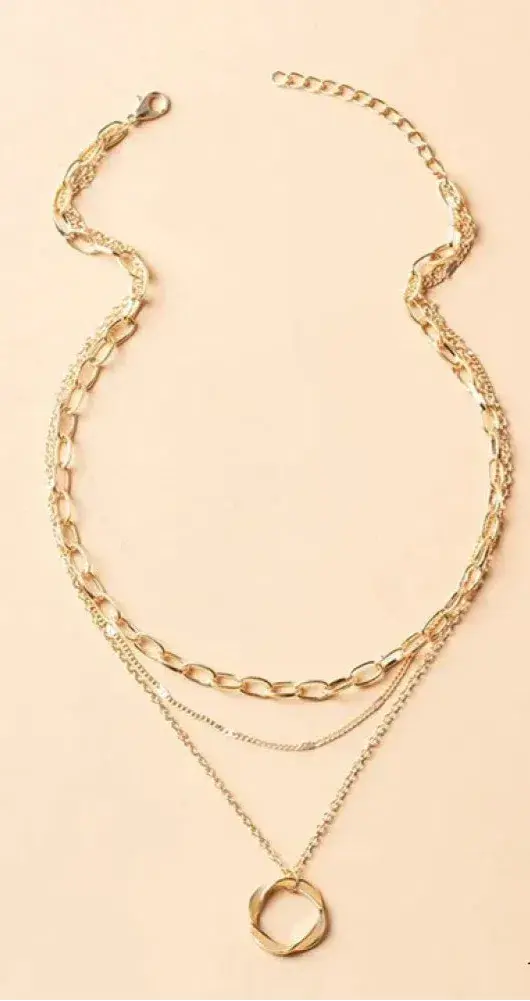 GIANNA | Collana Dorata Classica a Strati con Pendente