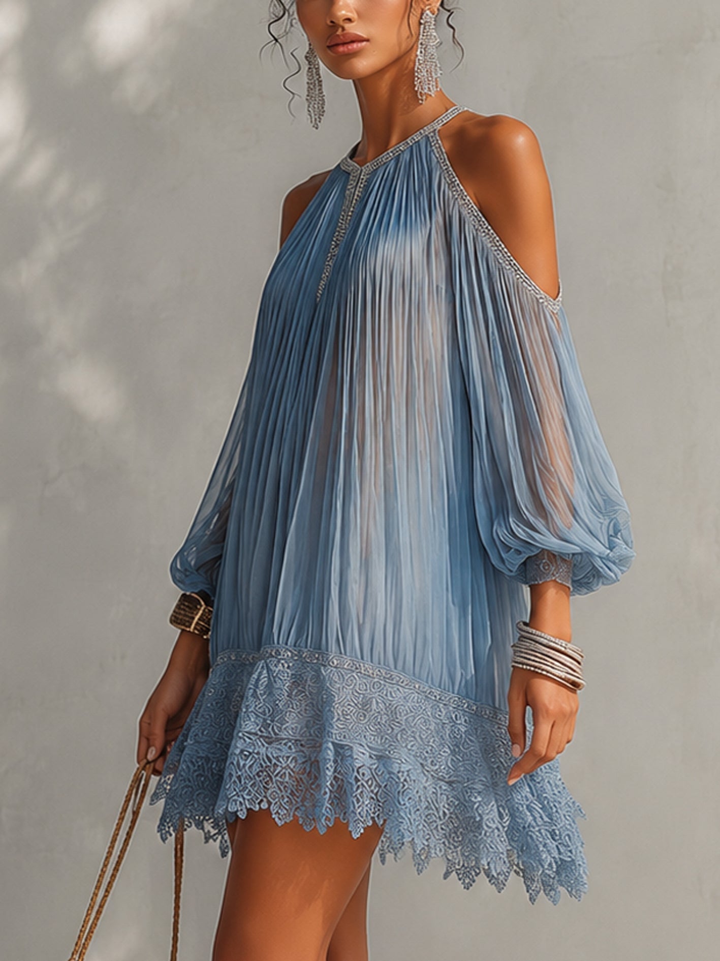 BIANCA™ | Abito Mini Azzurro con Spalle Scoperte e Pizzo