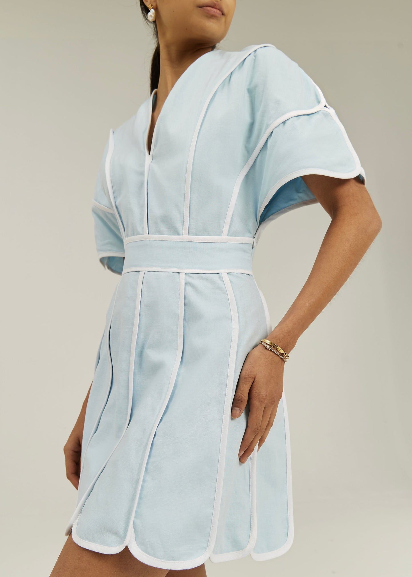 Abito Avina Wave Trim Icon | Azzurro Pastello/Bianco