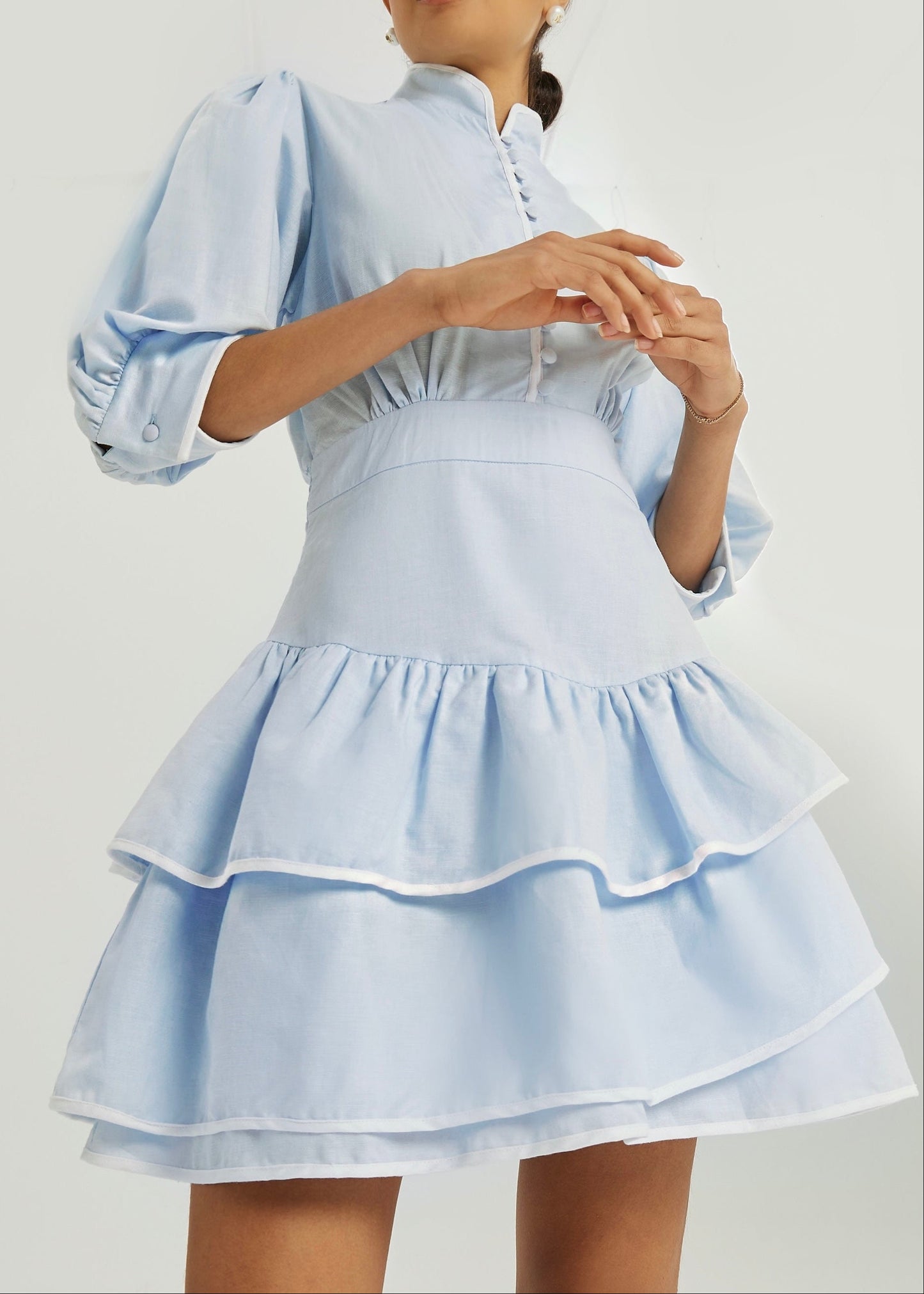 Abito Cassidy Luxe con volant | Blu/Bianco