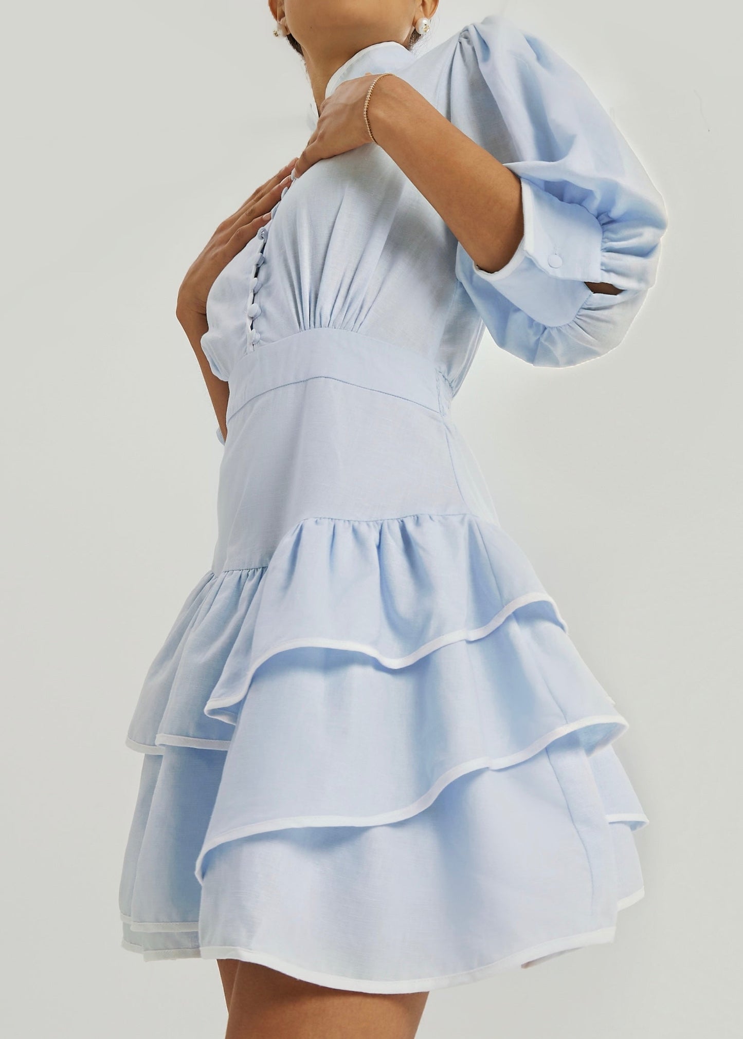 Abito Cassidy Luxe con volant | Blu/Bianco
