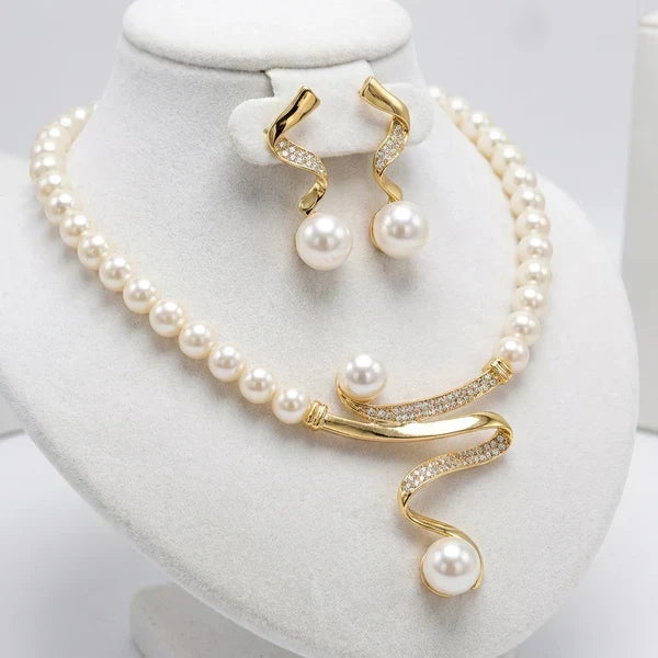 IMMACOLATA | Set Collana e Orecchini con Perle Naturali
