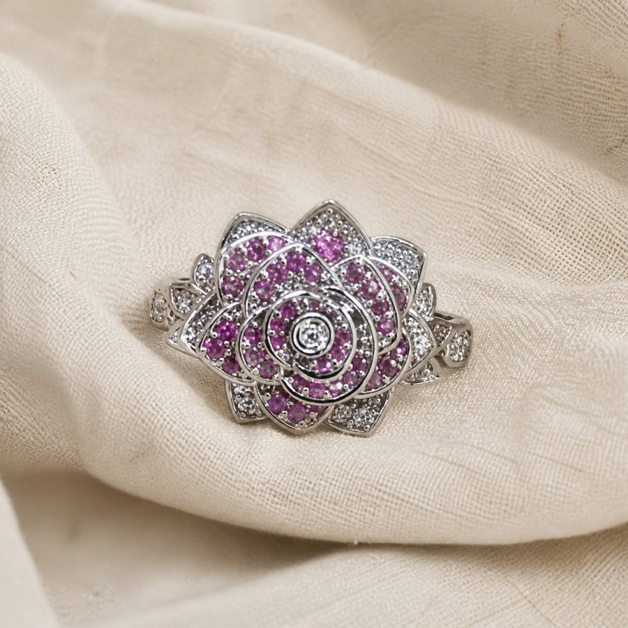 LIVIA | Anello Argentato a Fiore