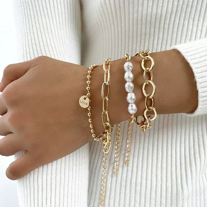 AGATA | Set di Bracciali Dorati con Perle