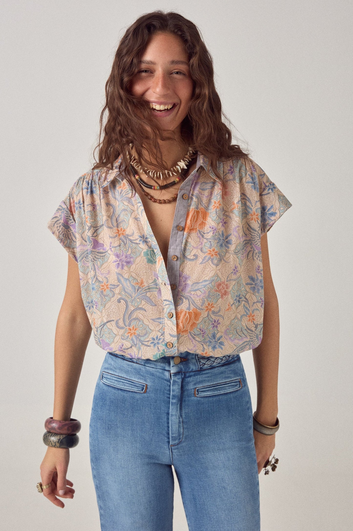CAMISA FLORA CONTRASTE™