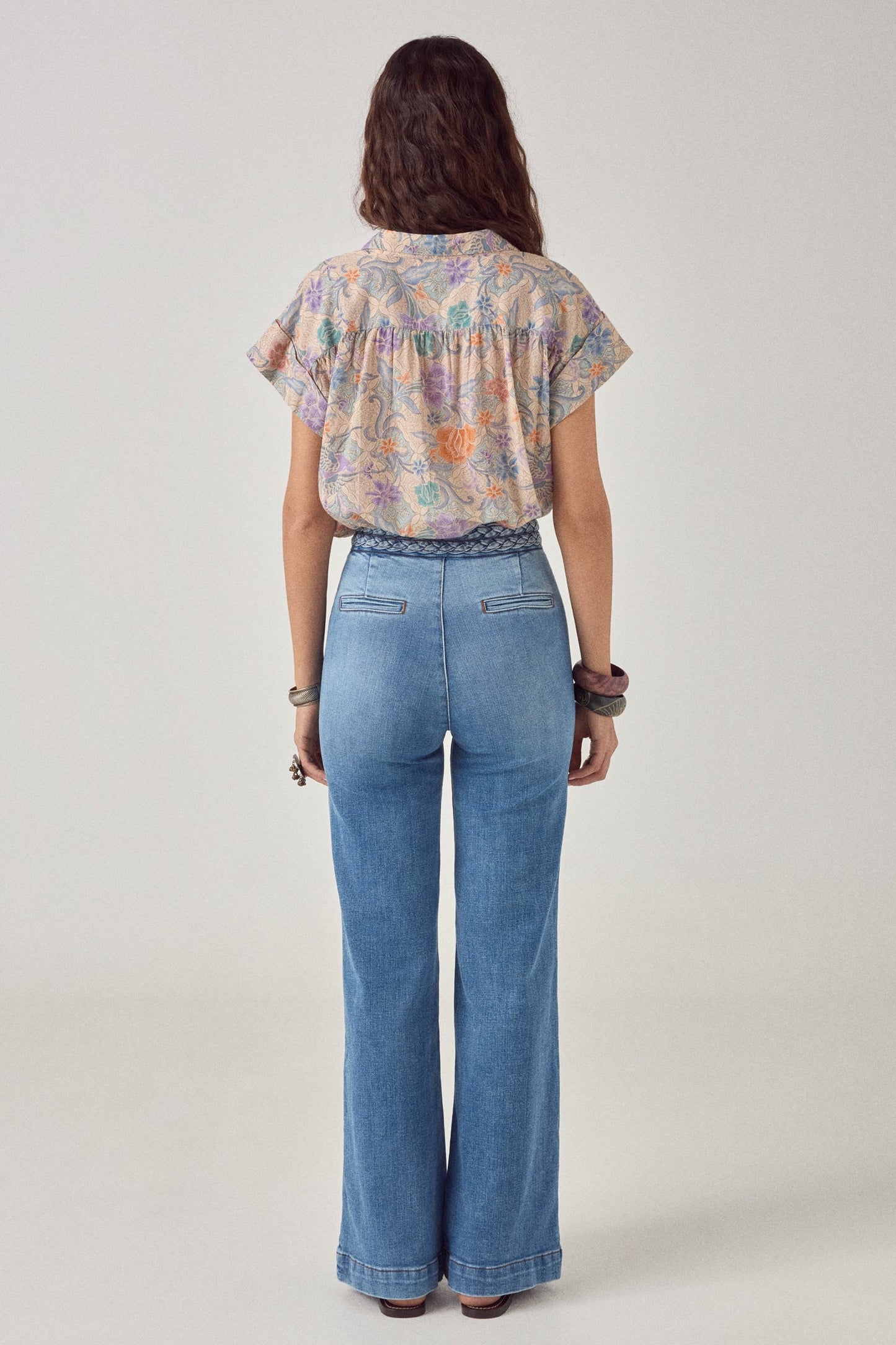 CAMISA FLORA CONTRASTE™