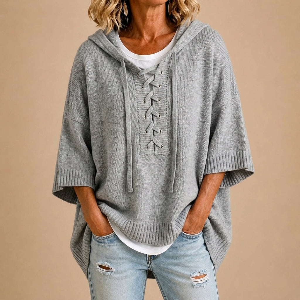 CLAUDIA | Poncho in Maglia con Cappuccio
