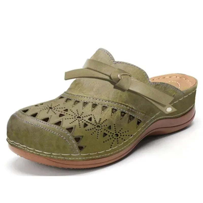 Lola - Comfortable Clogs for Everyday Wear