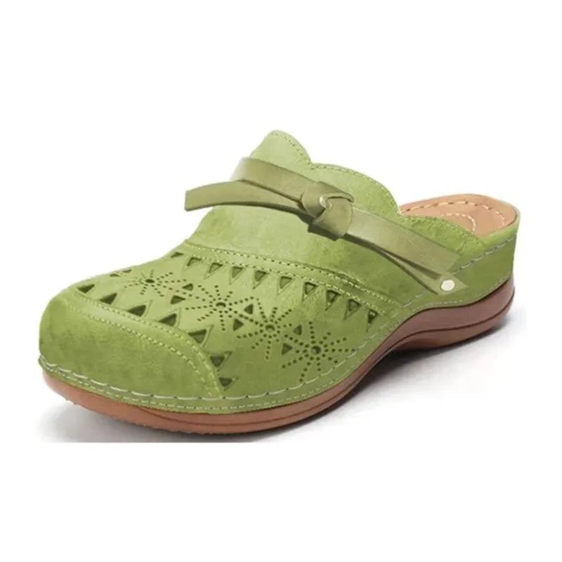 Lola - Comfortable Clogs for Everyday Wear