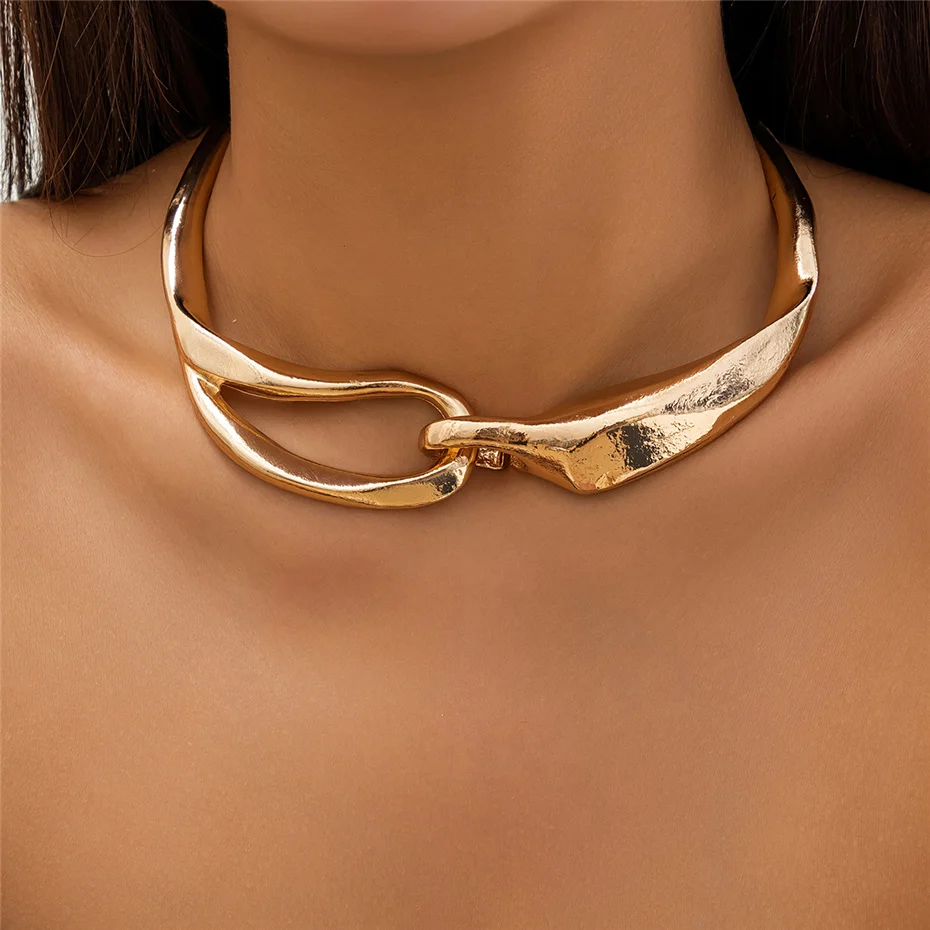 BICE | Collana Dorata dalla Texture Audace