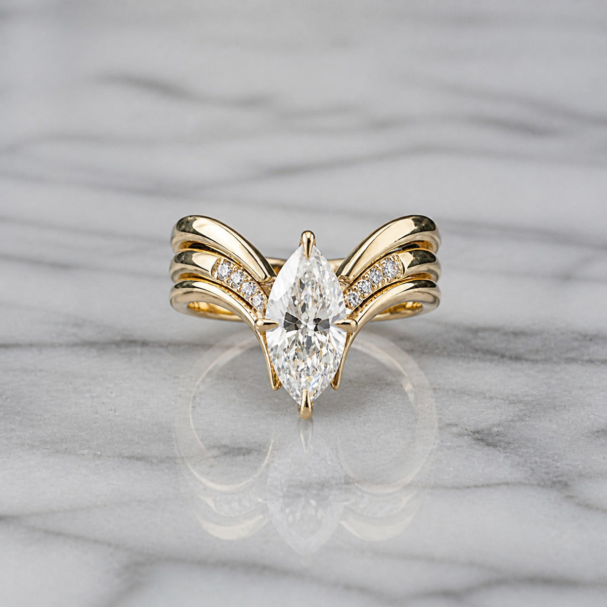 ESTER | Anello Dorato a Corona