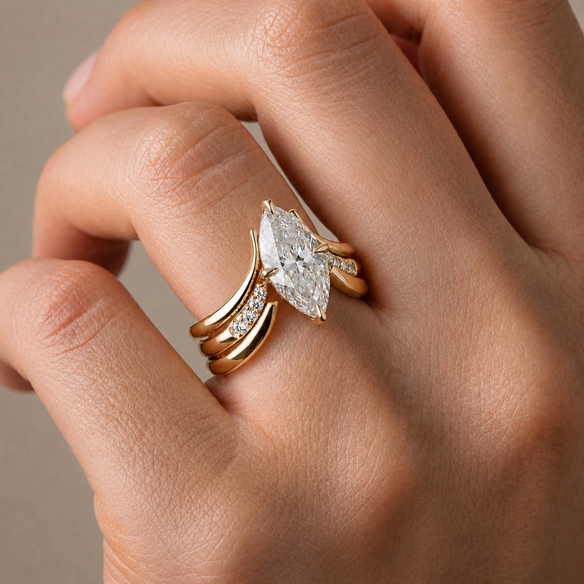 ESTER | Anello Dorato a Corona