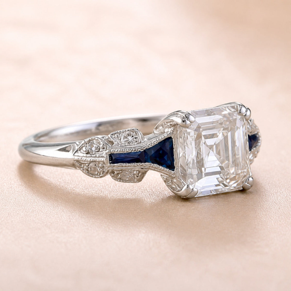 AURELIA | Anello Vintage con Pietra Blu