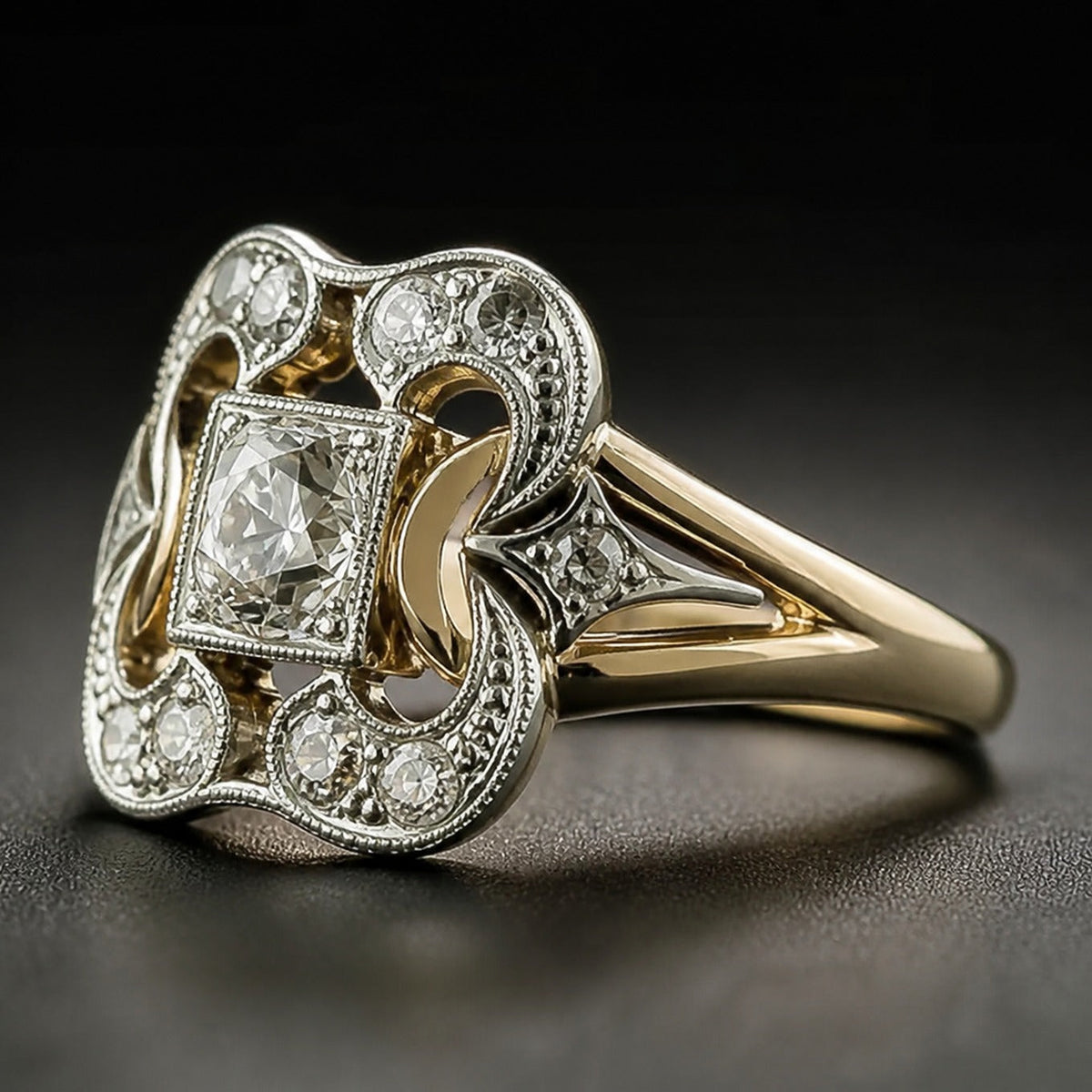 AGNESE | Anello Dorato Vintage con Zirconi