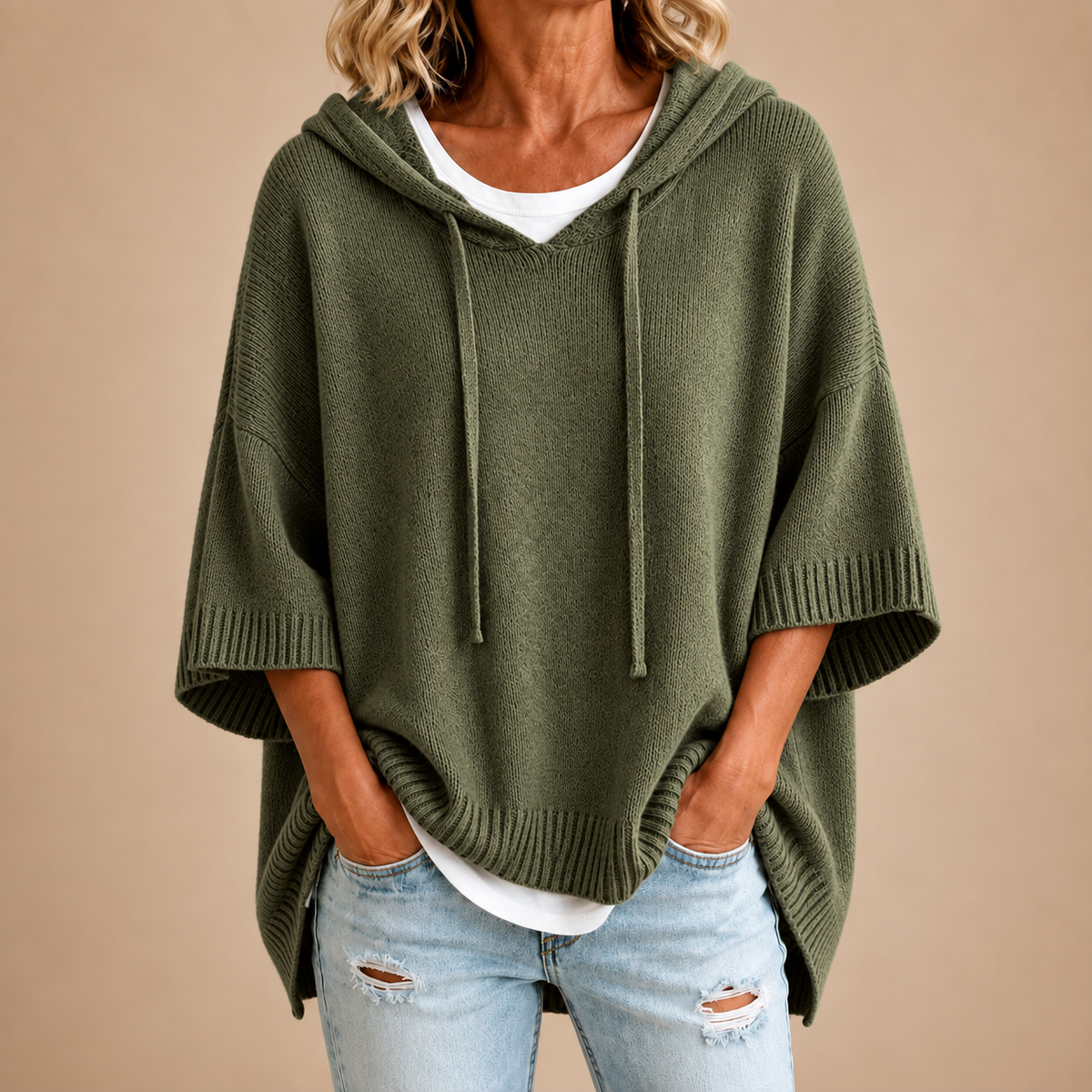DANIELA | Poncho in Maglia con Cappuccio Verde Militare